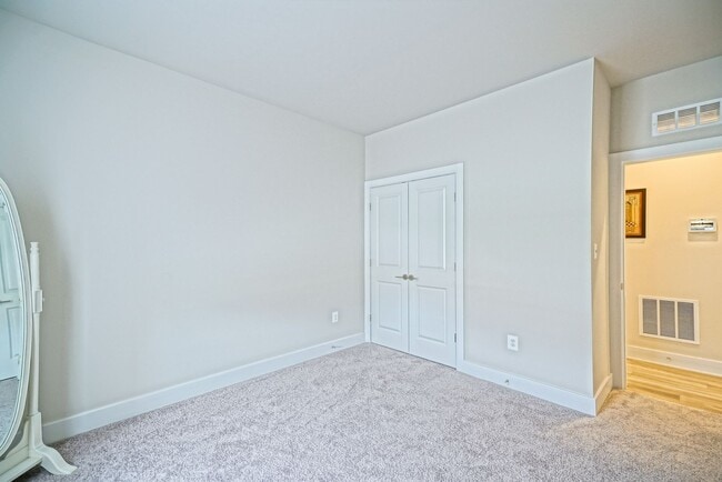 Building Photo - 24487 Robert Andrew Dr