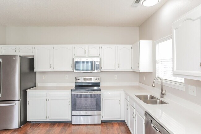 Building Photo - 3500 Limelight Ln