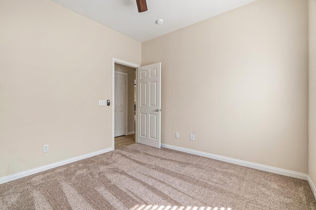 Building Photo - 1267 Oro Ridge