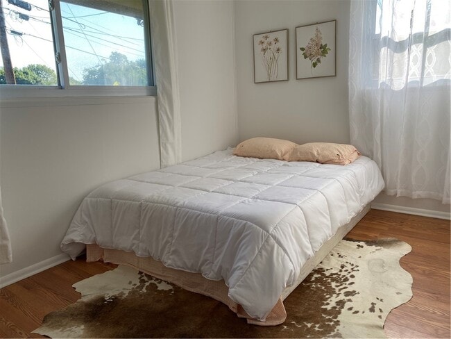 Building Photo - 215 Lee Ave