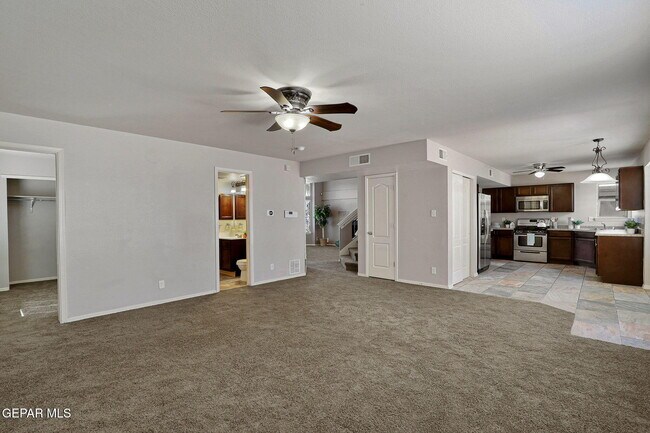 Building Photo - 1290 Hidden Bend Pl