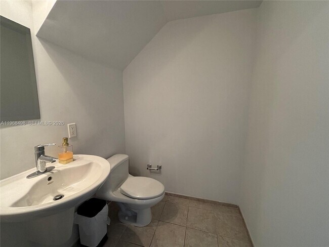 Building Photo - 60 SW 13th St