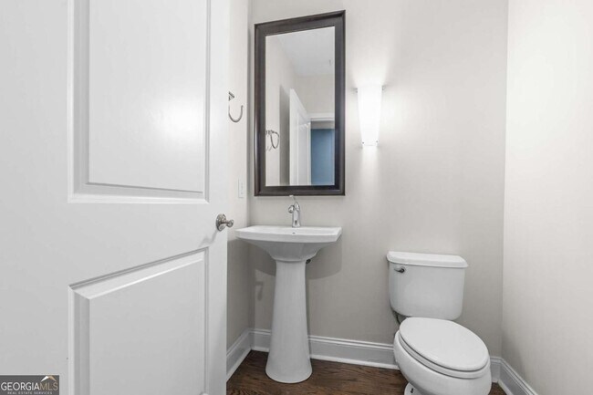 Building Photo - 270 17th St NW