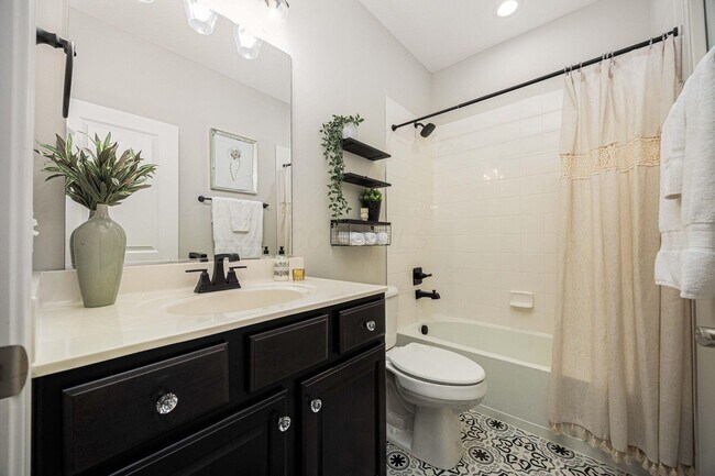 Building Photo - 6694 Trinity Mist Wy