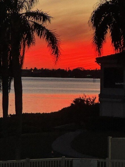 Building Photo - 6365 Bahia Del Mar Blvd S