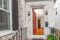 Building Photo - 118 N Union St