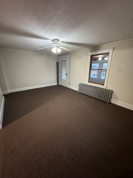 Building Photo - 1169 W Main St