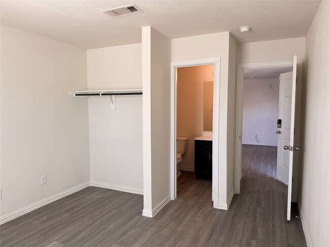 Building Photo - 964 Ringold St