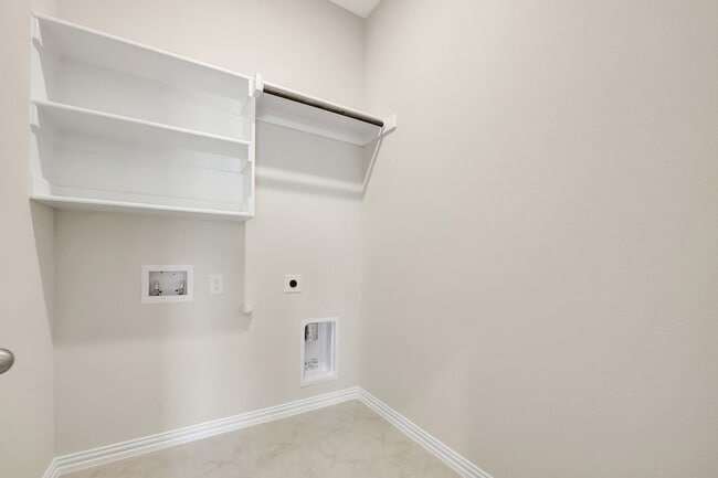 Building Photo - 2810 Woodbrook Dr