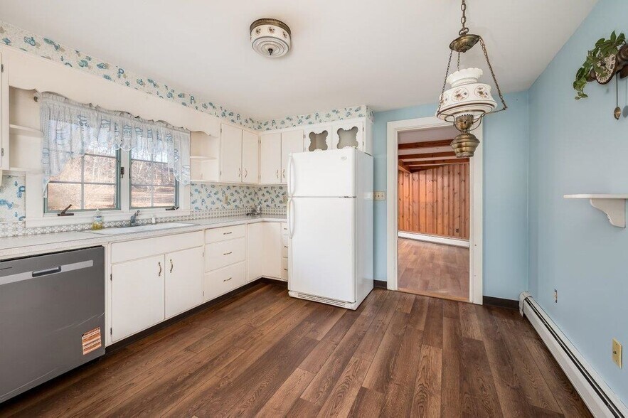 Building Photo - 45 Weare