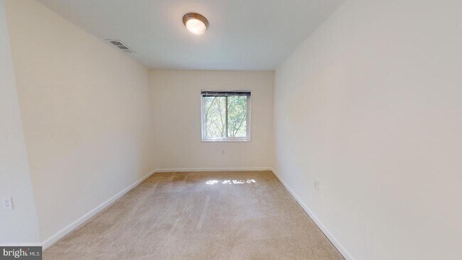 Building Photo - 1425 Northgate Square