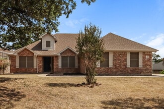 Building Photo - 1005 Red Cedar Way