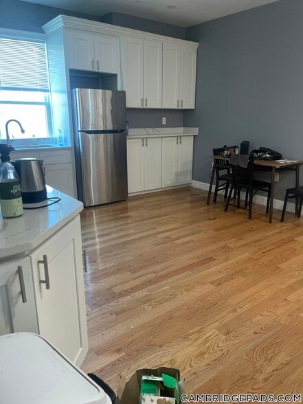 Building Photo - 339 Cambridge St