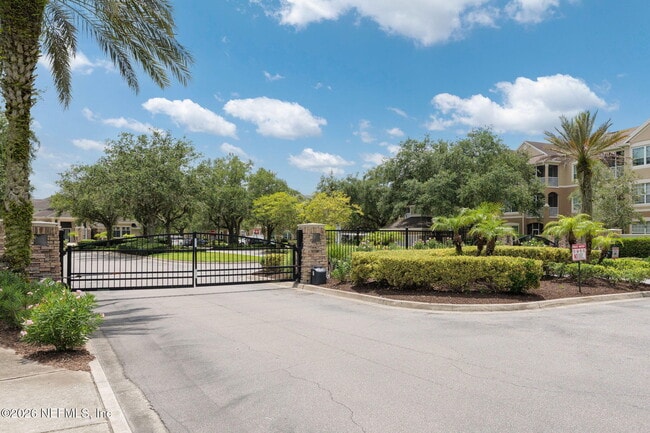 Building Photo - 7990 Baymeadows Rd