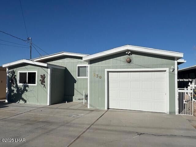 Primary Photo - 230 E Riverfront Dr