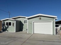 Building Photo - 230 E Riverfront Dr