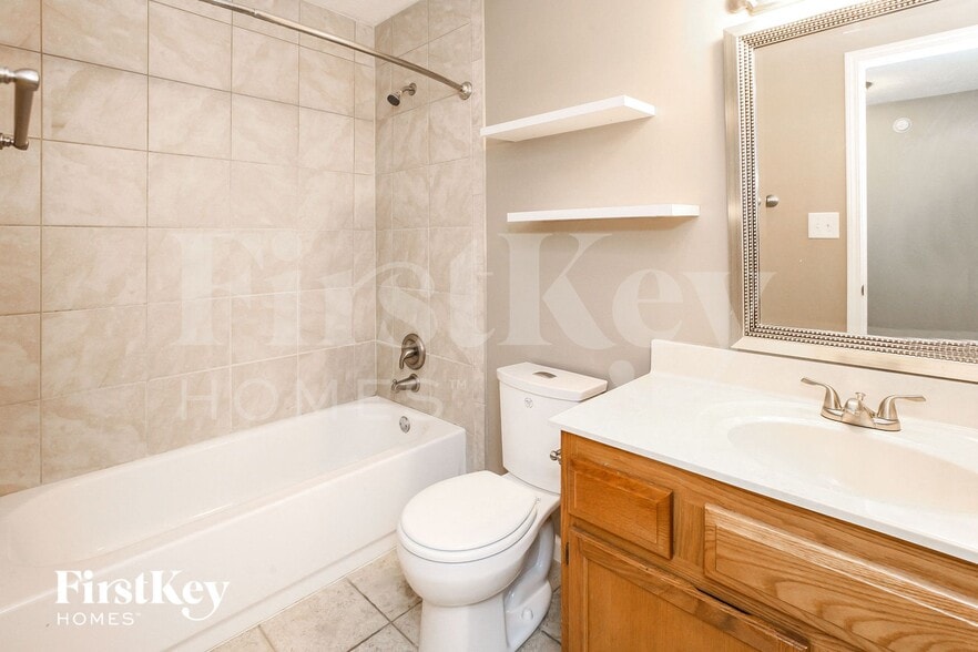 Building Photo - 5970 Polonius Dr