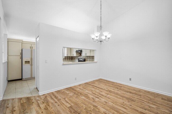Building Photo - 206 Congressional Way