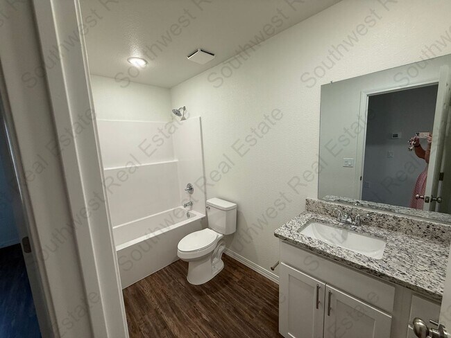 Building Photo - 2117 Bobwhite Ct