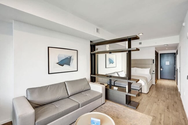 Building Photo - 398 NE 5th St