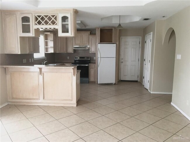 Building Photo - 17 French Ave