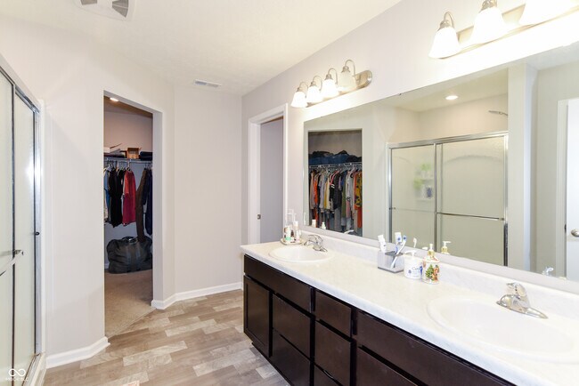 Building Photo - 1908 Porter Dr