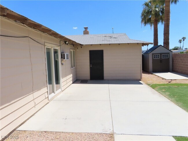 Building Photo - 5071 Orinda Ave