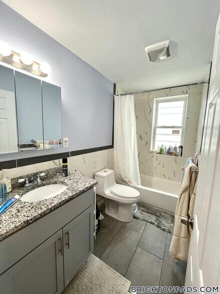 Building Photo - 29 Waverly St