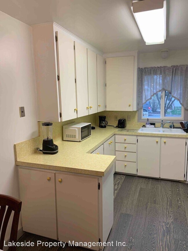 Building Photo - 2 br, 1 bath House - 2145 Darrow