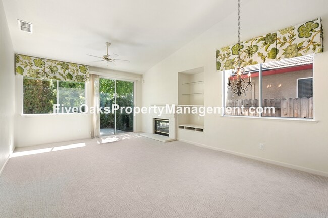 Building Photo - 885 Rathbone Cir