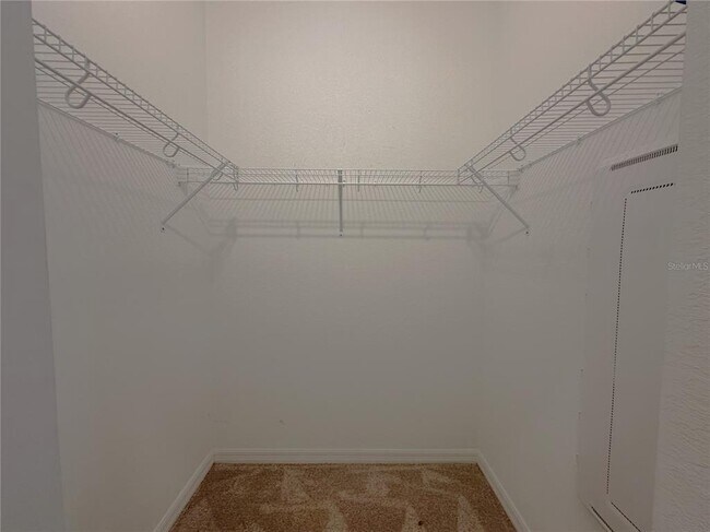 Building Photo - 14051 Heritage Landing Blvd