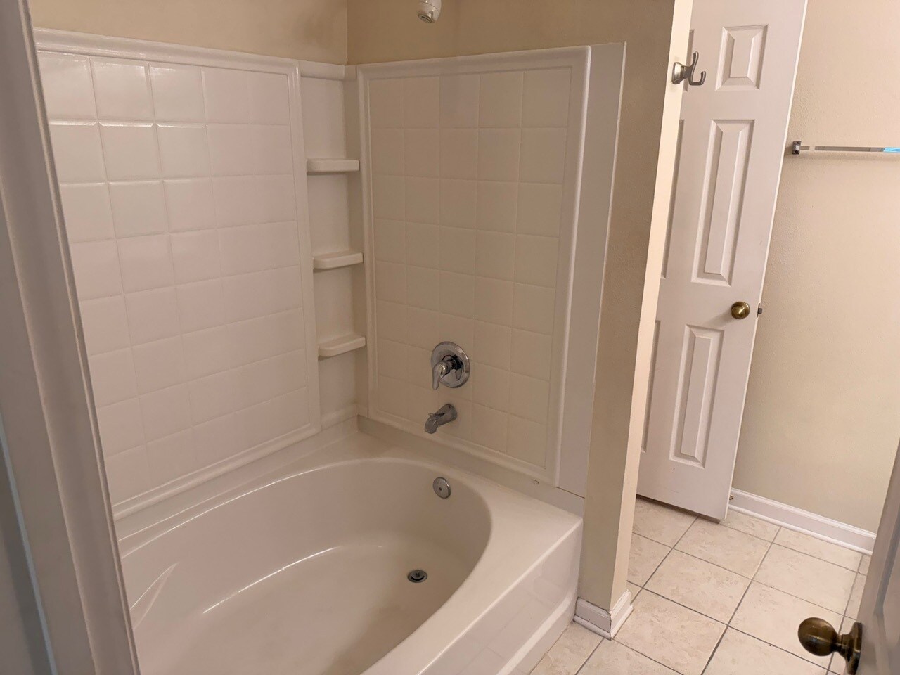 Building Photo - 773 Crystal Way