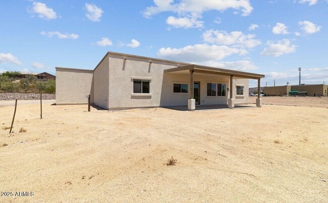 Building Photo - 48126 N Coyote Pass Rd