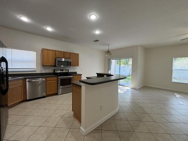 Building Photo - 10245 Cypress Trail Dr