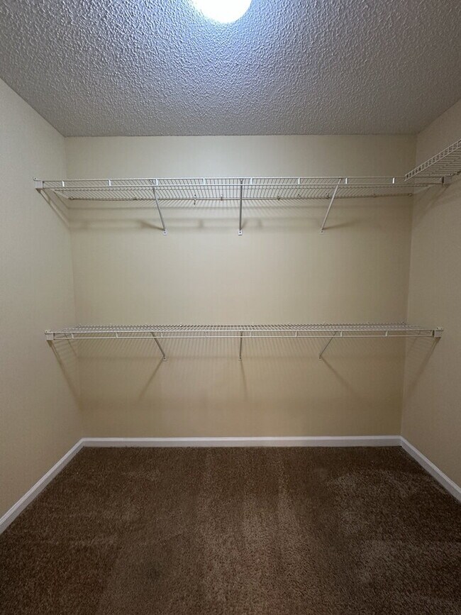 Building Photo - Charming 3 Bedroom Home with 2 Full Baths -305 Firethorn Ln.
