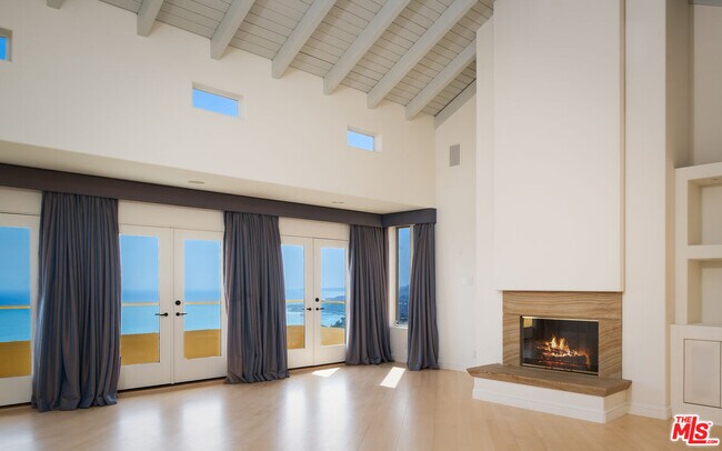 Building Photo - 3235 Rambla Pacifico St