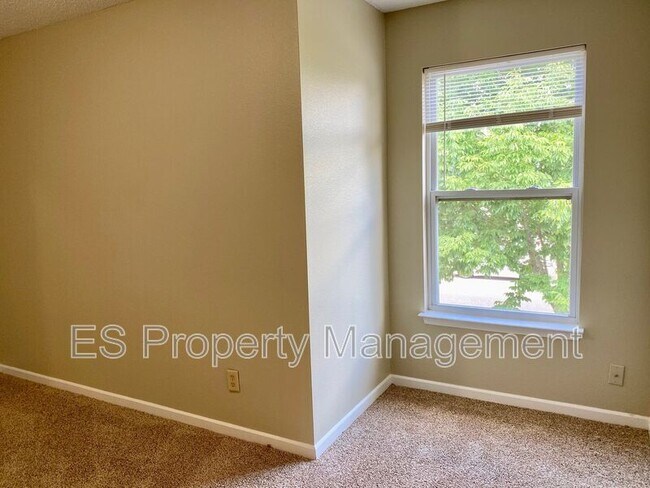 Building Photo - 1954 Angel Tear Ct