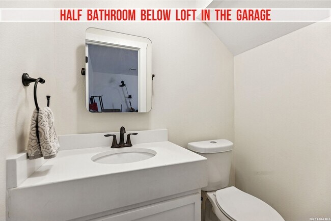 Building Photo - 303 Pendleton Ave