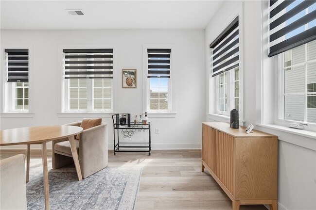 Building Photo - 4009 Cottage Wy