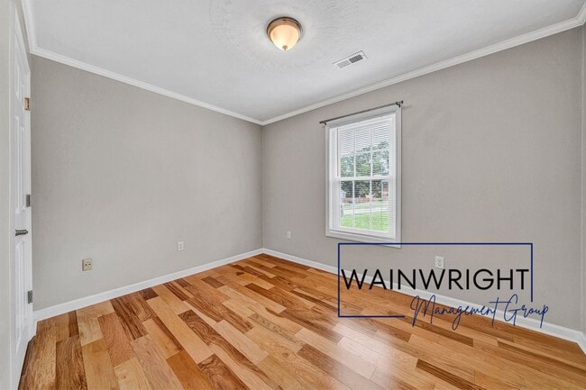 Building Photo - 1533 Blanton Ave SE