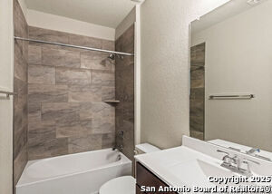 Building Photo - 754 Farmers Dell