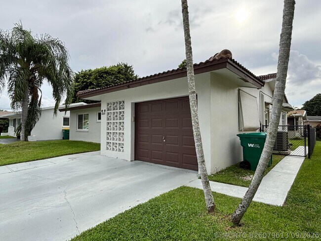 Building Photo - 5611 NW 49th Terrace