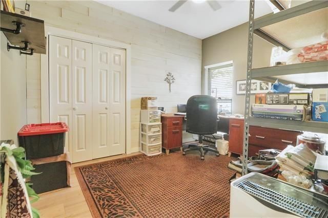 Building Photo - 824 Destin St