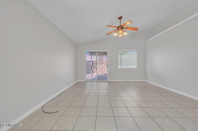 Building Photo - 12255 Via Del Rio