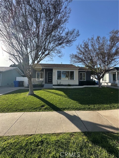 Building Photo - 6447 Balcom Ave