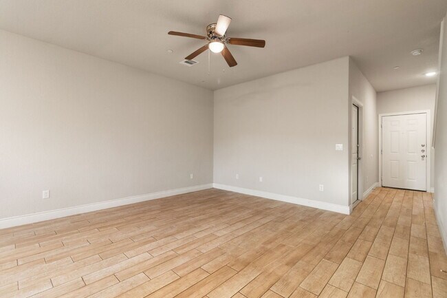 Building Photo - 7314 Savannah Brooks