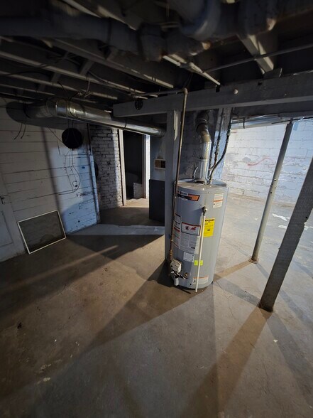 Building Photo - 295 Mason Ave