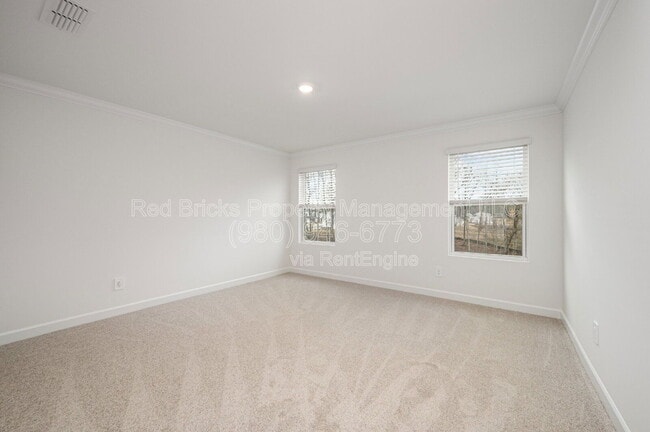 Building Photo - 8033 Hidden Spgs Trl