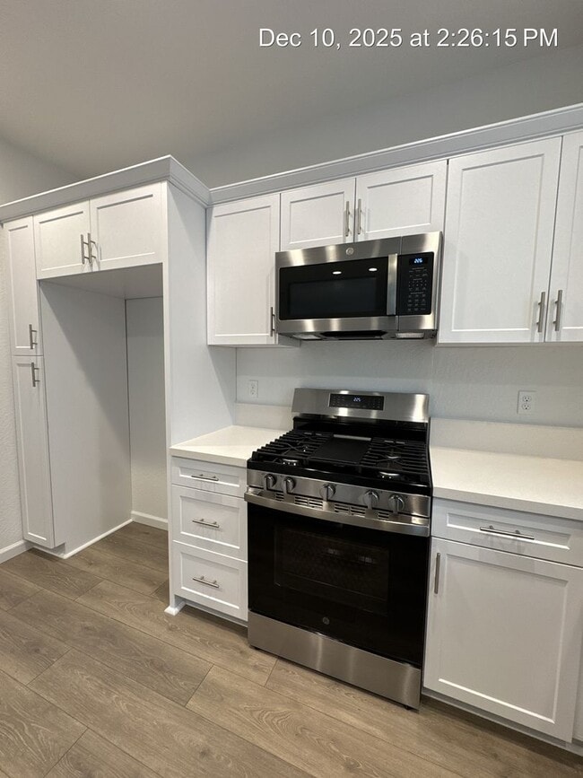 Building Photo - Newly built Home!