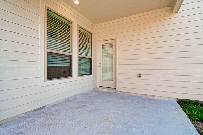 Building Photo - 8110 Colony Chase Ct